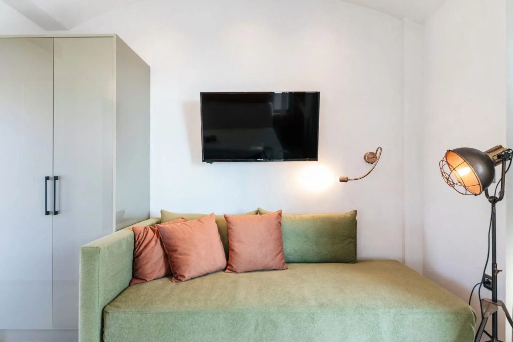 Cocooning Suites by Blue Carpet