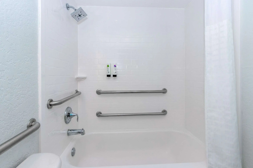 Dolphin Sands Clearwater Beach, an Ascend Collection Hotel