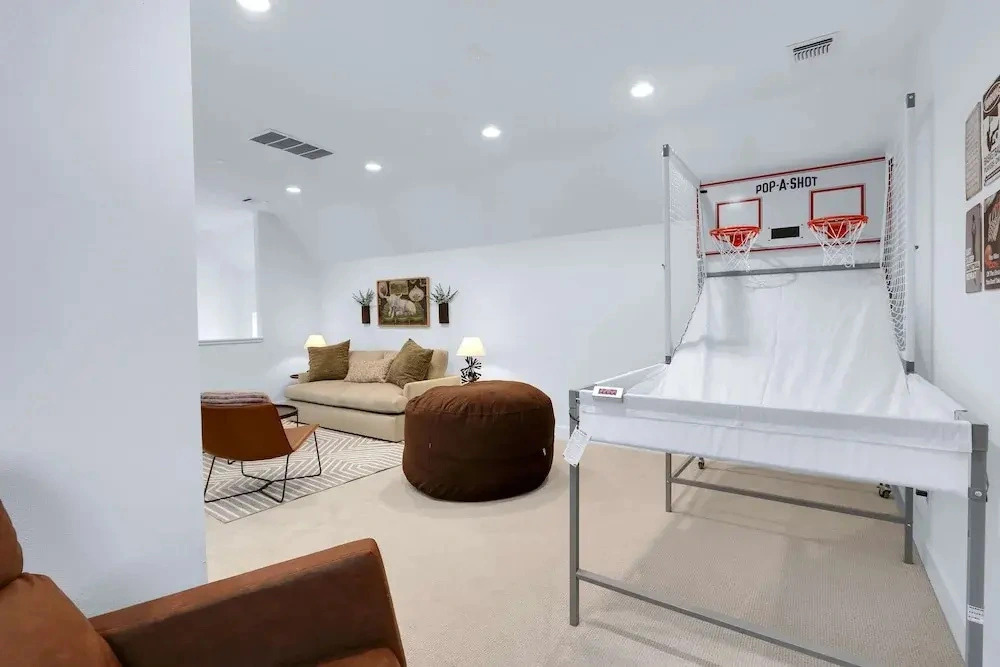 Chic Modern Farm Haus - Minutes to Everything
