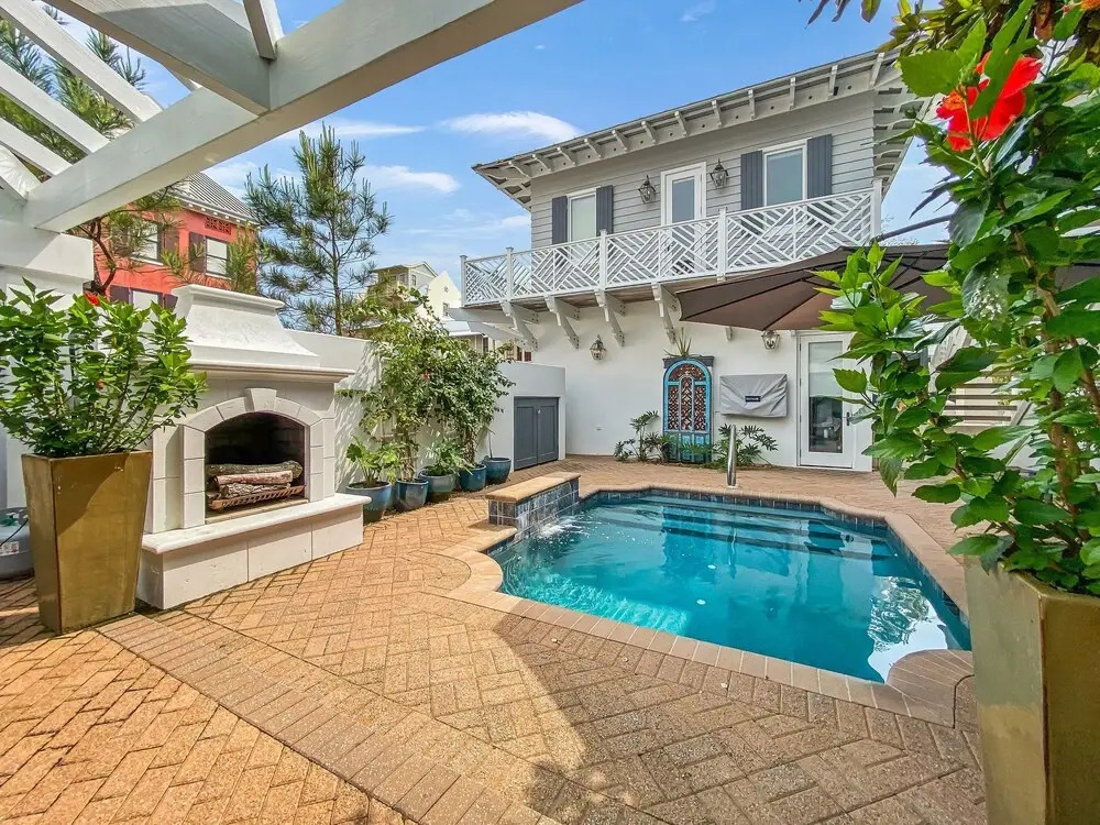 The At Rosemary 4 Bedroom Home by Redawning