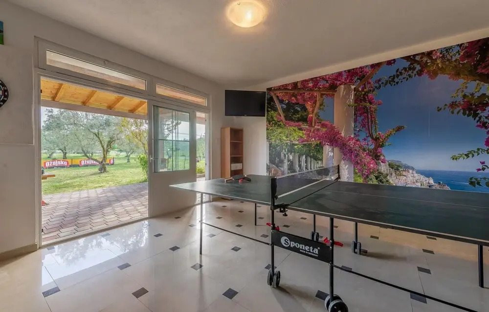 Nice Home In Zadar With Wifi