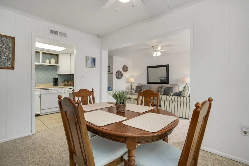 Gullway Villas 408 Unit 204 2 Bedroom Condo by Redawning