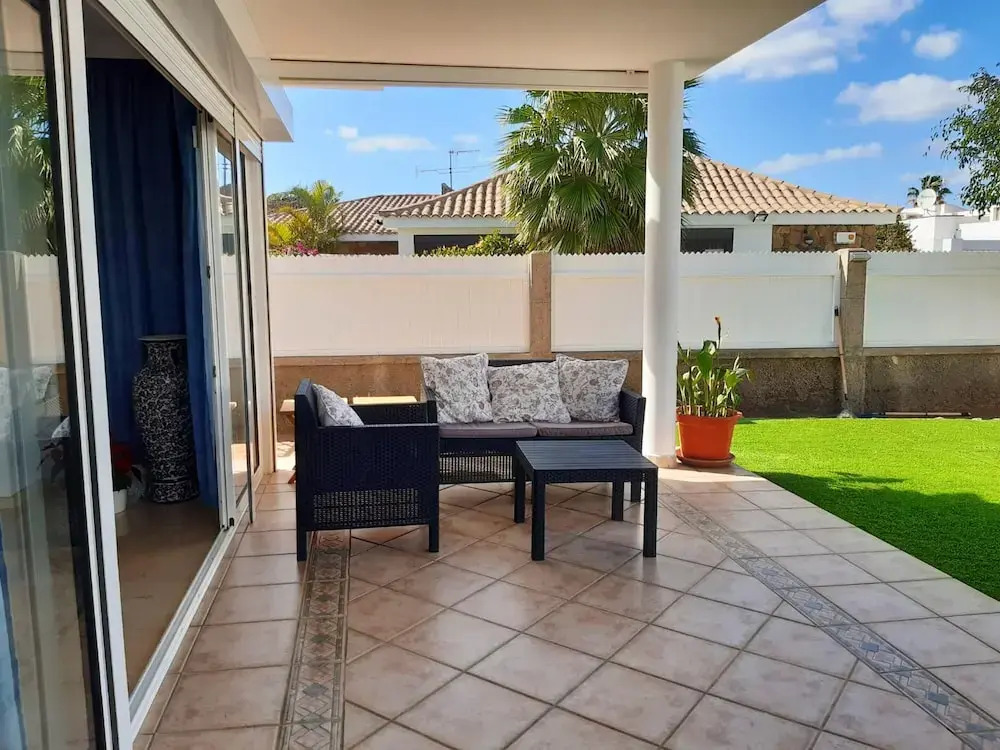House With 2 Bedrooms in San Bartolomé de Tirajana, With Wonderful Mountain View, Private Pool, Enclosed Garden