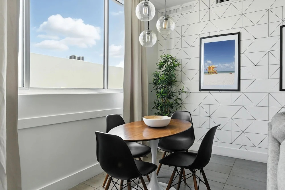 South Beach Sleek 2BR Getaway