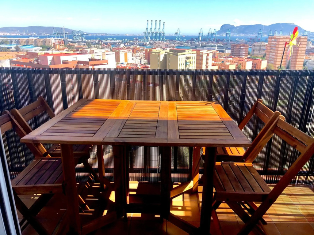 Piso semicentrico con vistas a la bahía de Algeciras