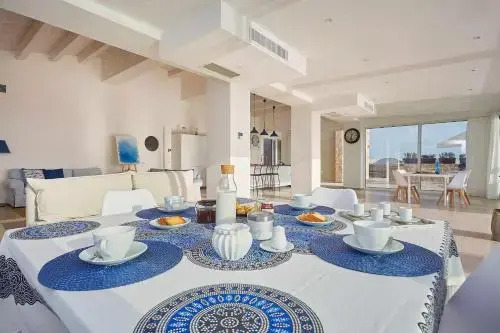 Karat House