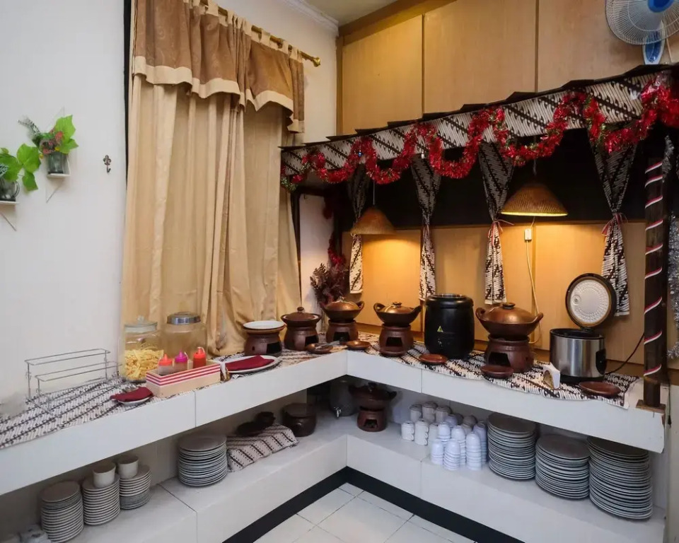UrbanView Hotel Anggraeni Jatibarang