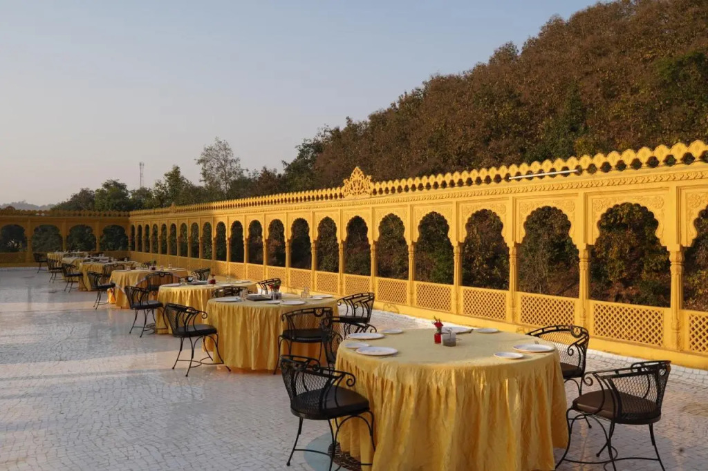 Rawla Ratanpur - Kingfisher Hotel
