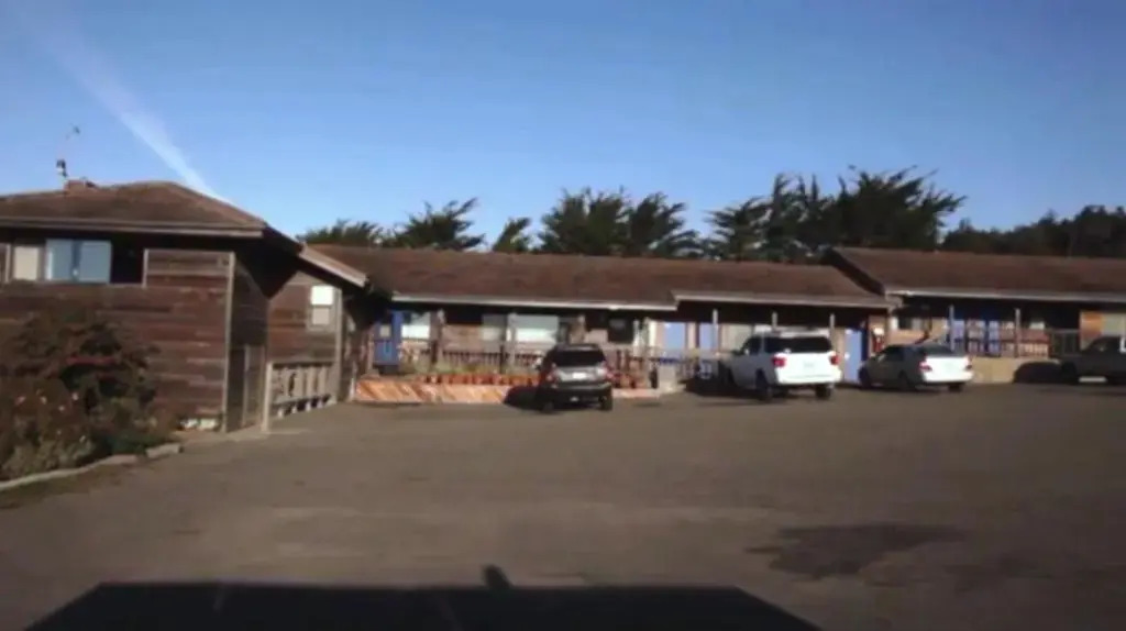 Gualala Surf Inn on the ocean bluff