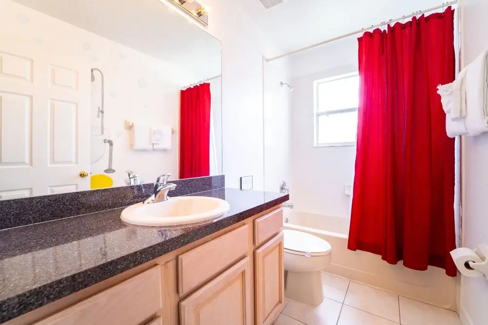 87631 Games Room+2-masters+hottub+water View!