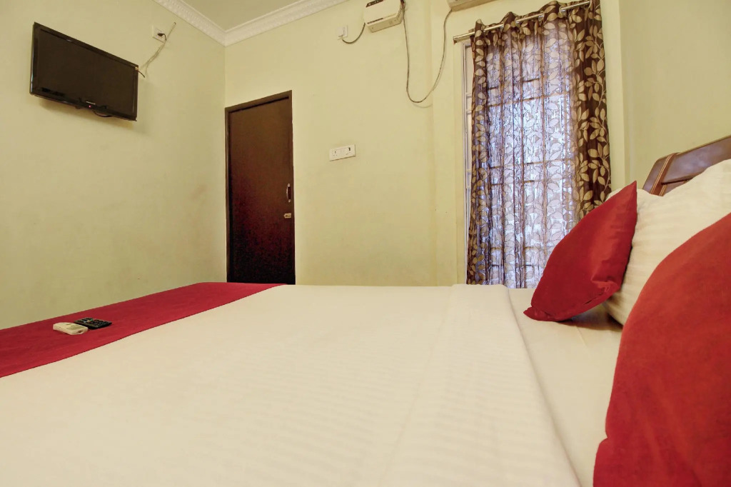 OYO Flagship 8645 Syeds Inn