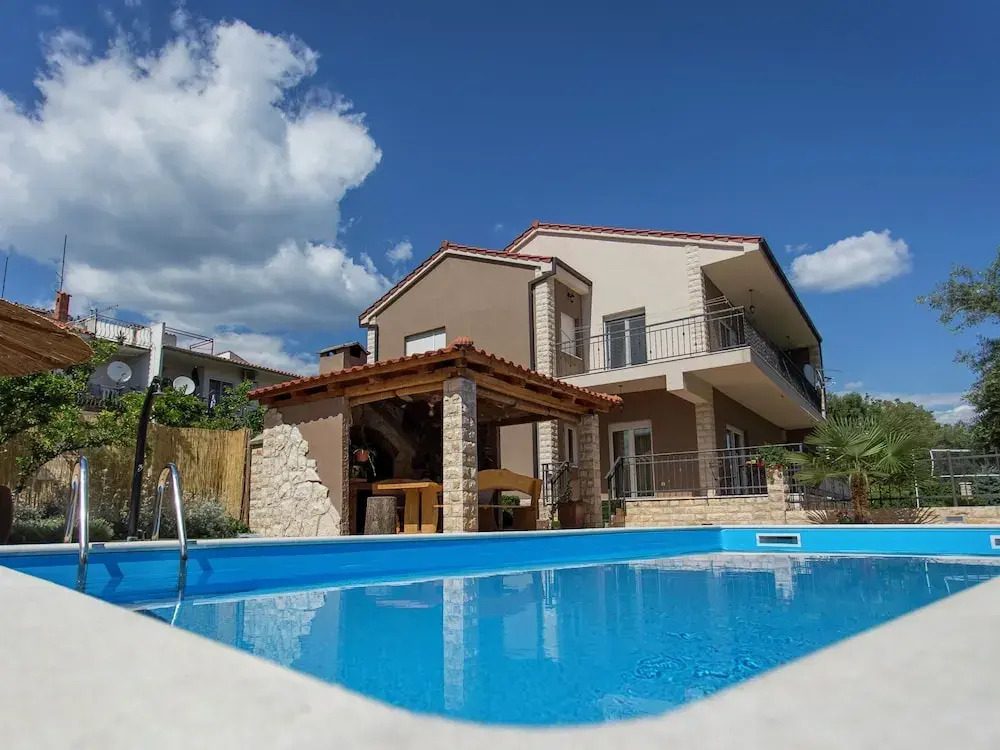 Beautiful Holiday Home in Kaštel Novi With Private Pool