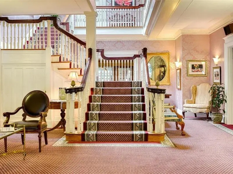Gateways Inn