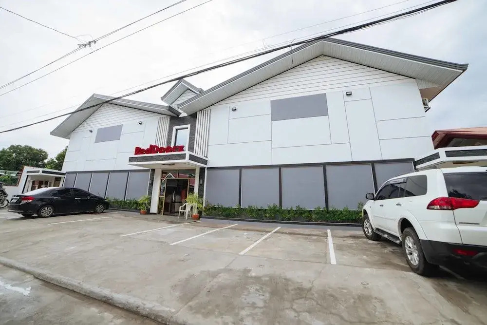 RedDoorz @ Colorado Street Angeles City