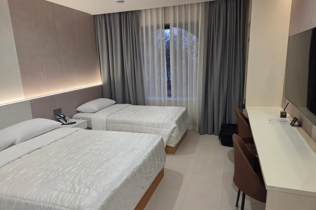 Hotel Lake