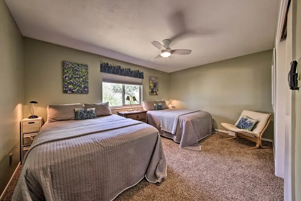 Canyon Lake Home w/ Yard - 1/2 Mi To Boat Launch!