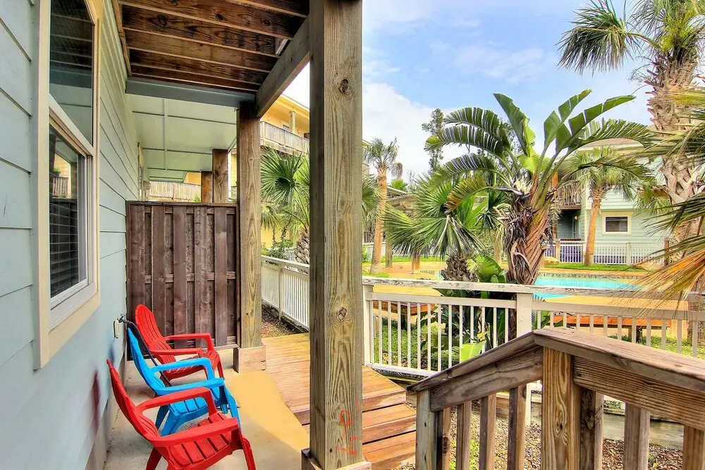 Getaway 3 Bedrooms 3.5 Bathrooms Townhouse