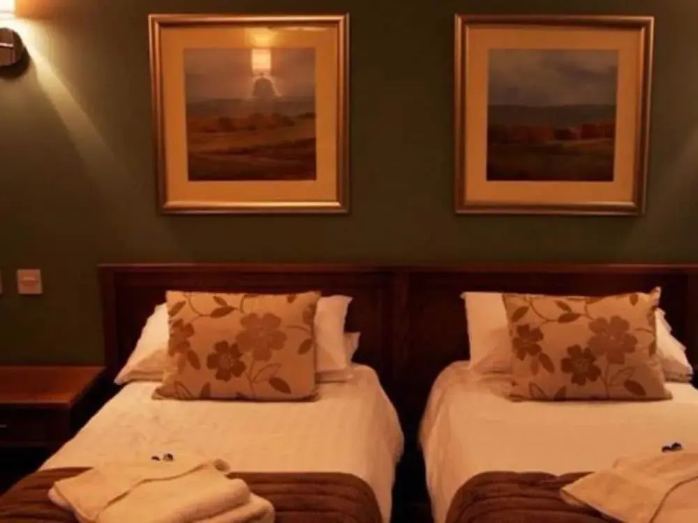 Red Lion Inn and Motel