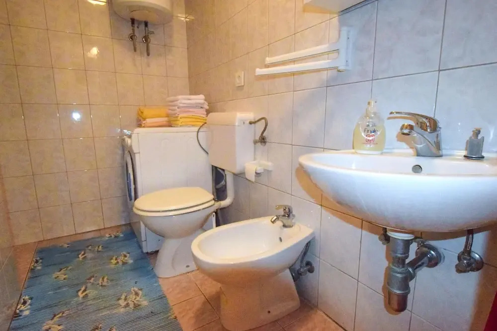 Apartment Mira