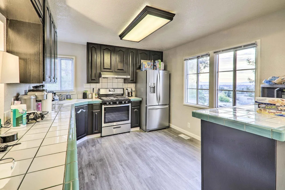 Castro Valley Home w/ Bay Area Views!