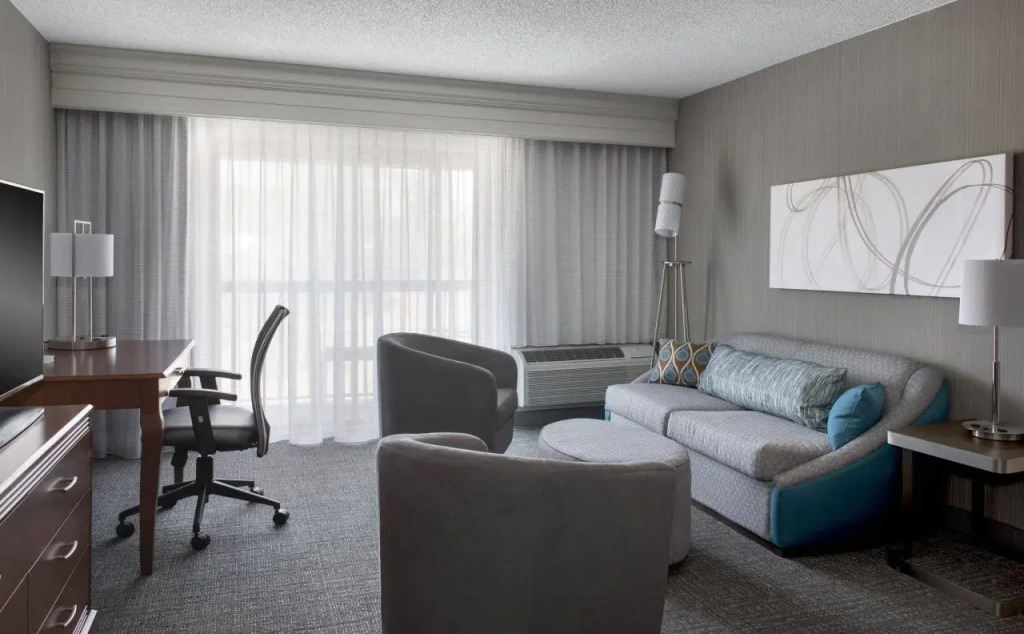 Courtyard by Marriott Lebanon