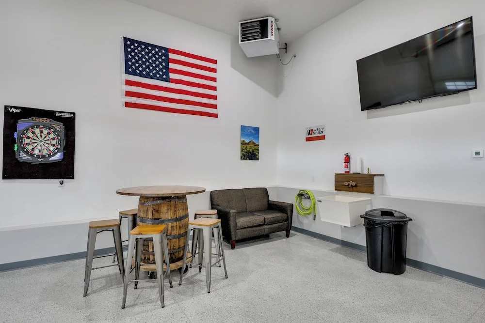 Luxurious Lead Vacation Rental w/ Private Hot Tub!