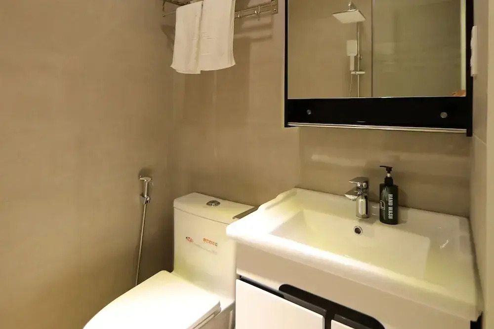 Lanura Saigon Boutique Hotel