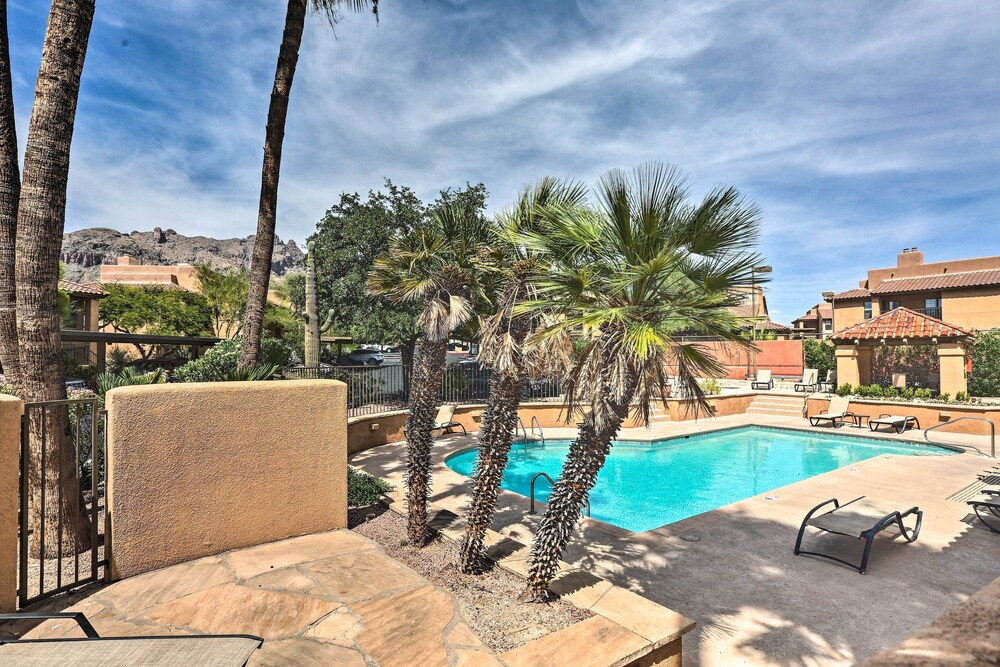 Gorgeous Tucson Getaway w/ Furnished Patio!