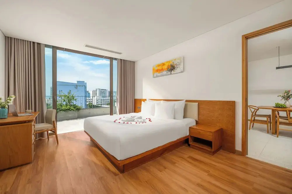 Vernal hotel & Apartment office