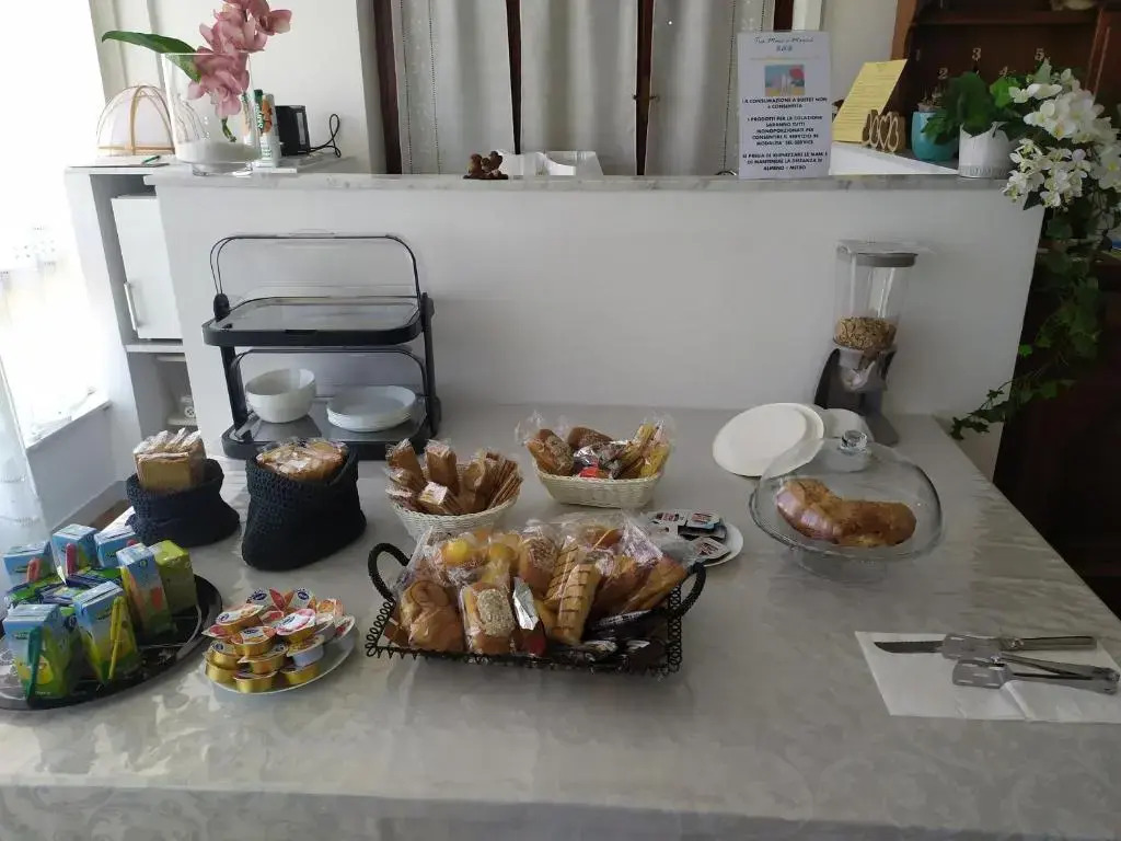 Costa dei Marmi B&B