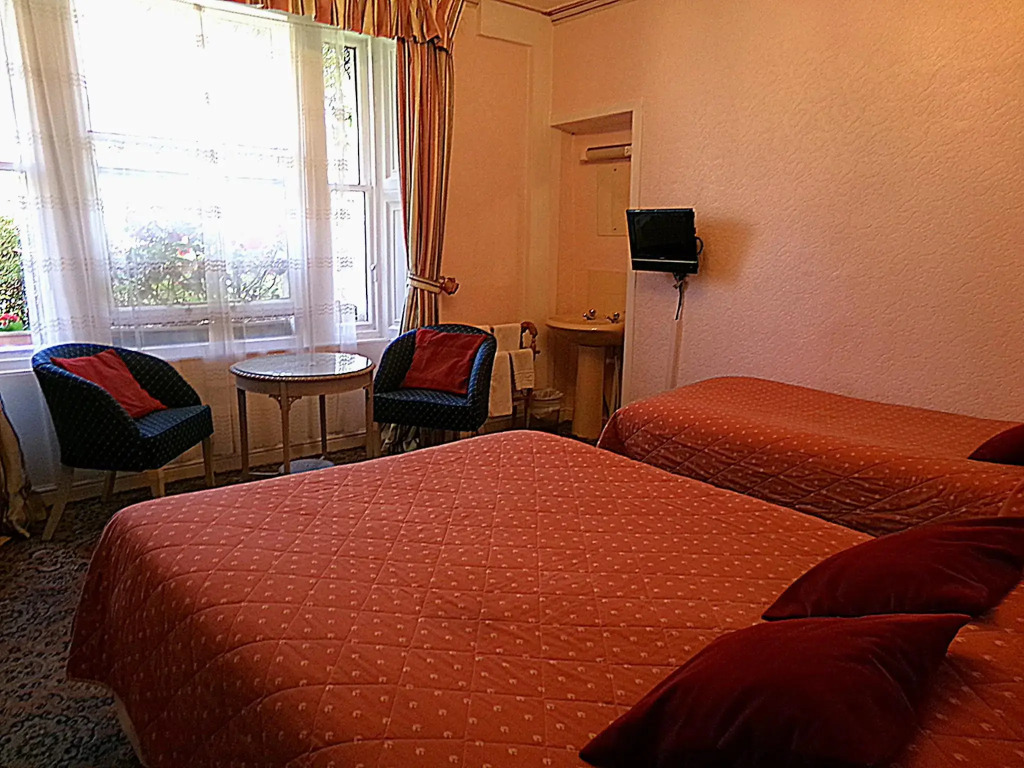 Averon Guest House