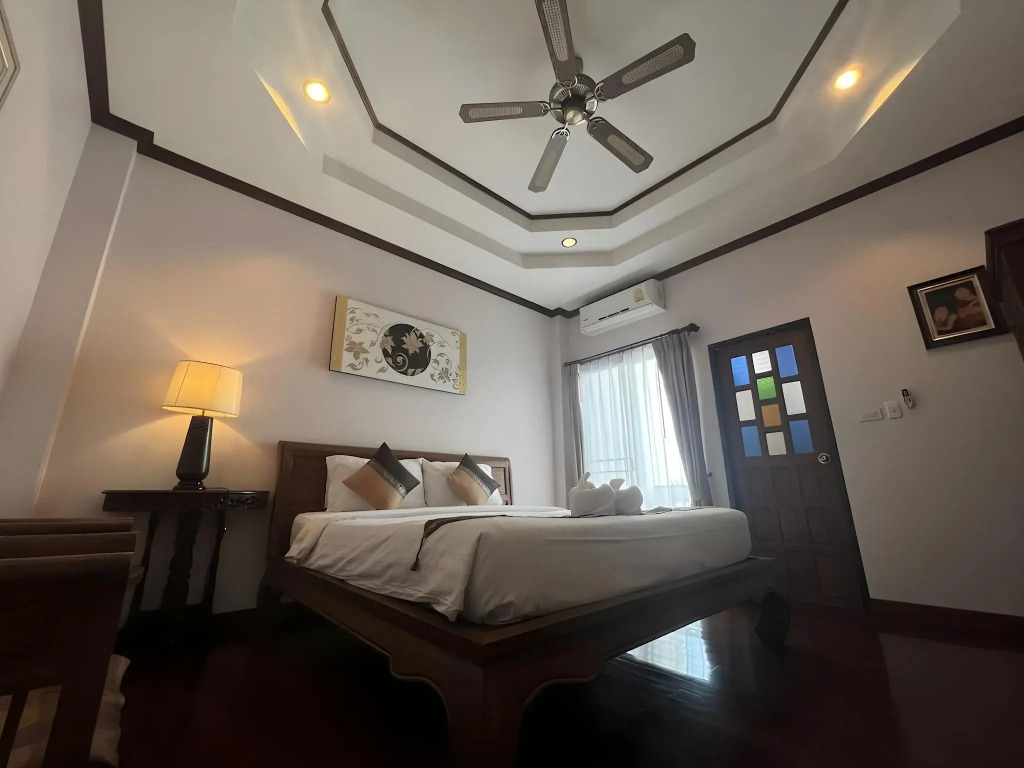 Pha Thai House