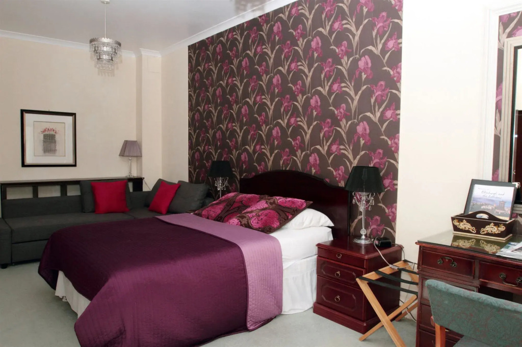Thistle Hotel