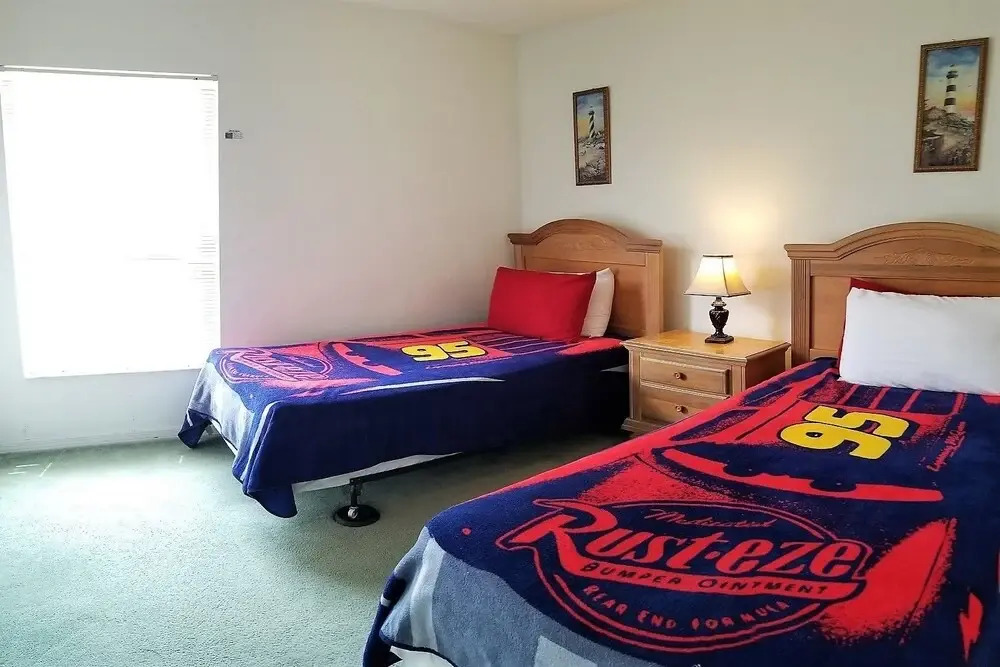 LKB4705AW Lake Berkley - Four Bedroom Home