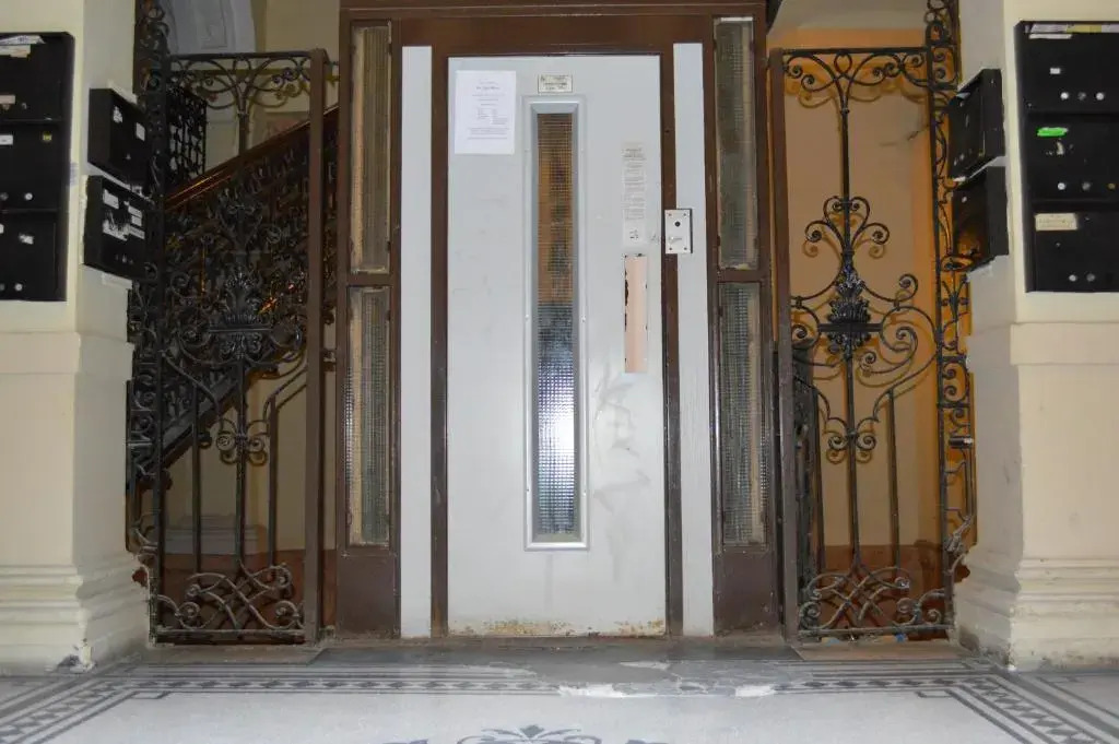 Synagogue Central Guest House