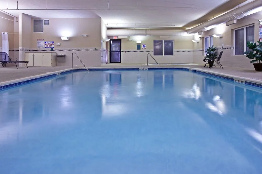 Holiday Inn Express & Suites Logan