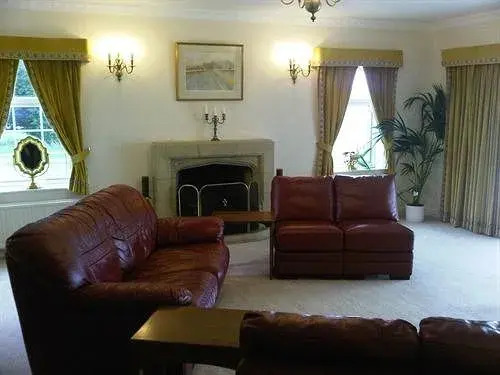 Plumpton House