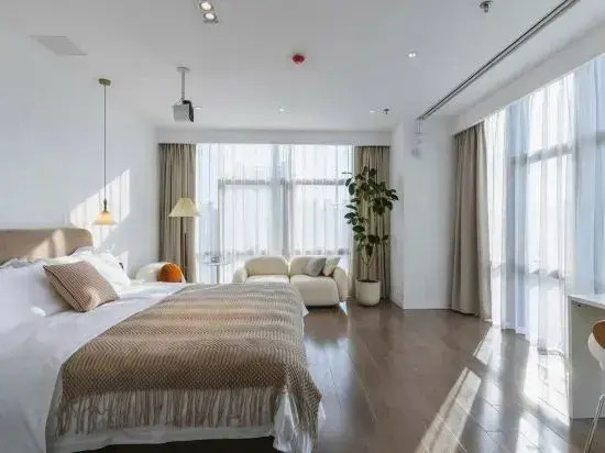 Qianxi Yuexiang Homestay (Erqi Wanda Plaza Jinrong Textile City)