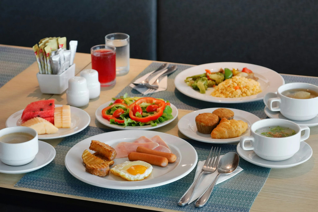 Fortune Saeng Chan Beach Hotel Rayong - SHA Plus