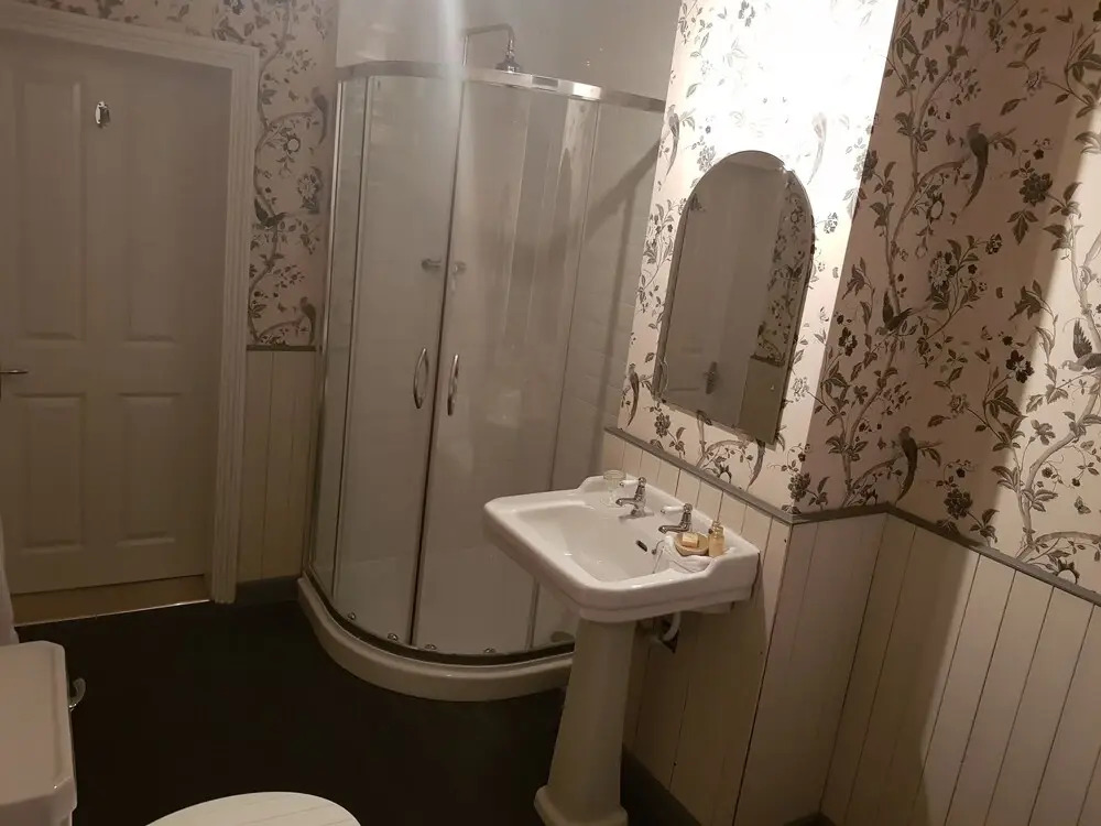 3 Bedroom House With Garden in Ware
