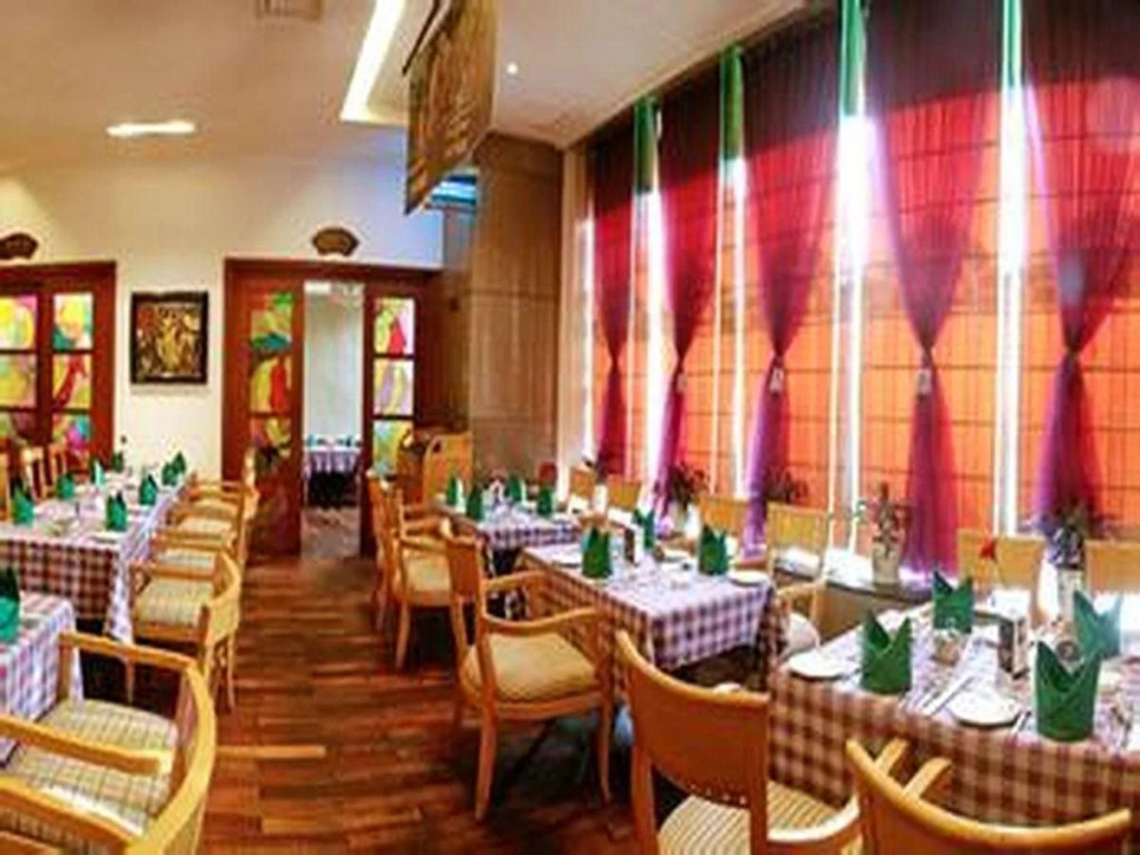 Gold Source Hotel