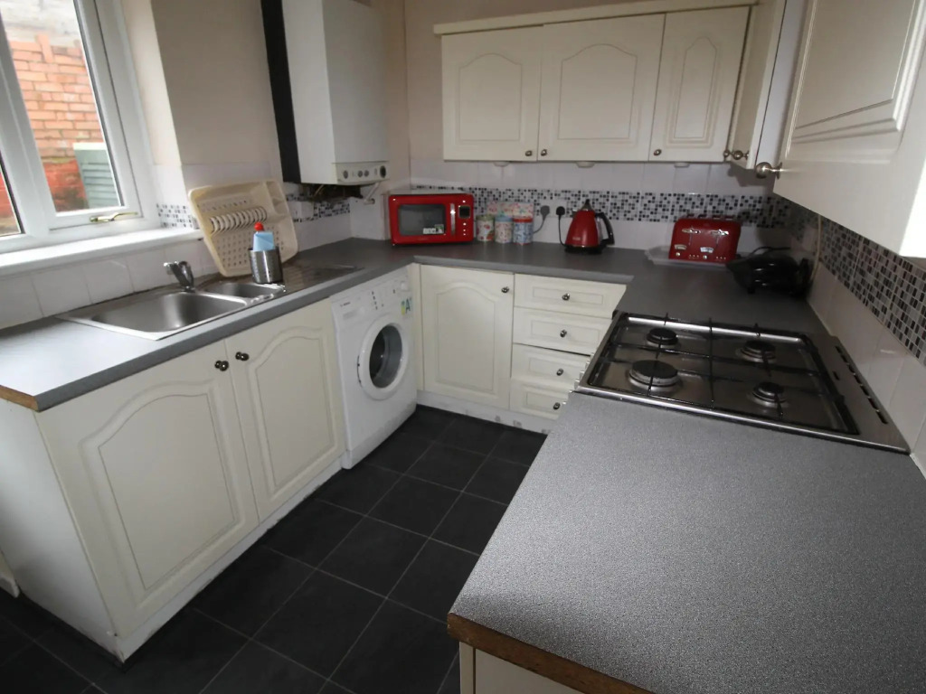 Tongwynlais Cottage by Cardiff Holiday Homes