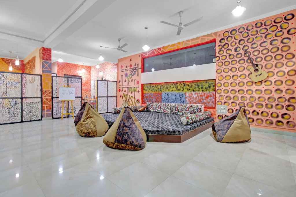 OYO 84461 Shaani Guest House