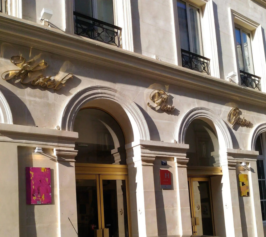 Отель Pax Opera