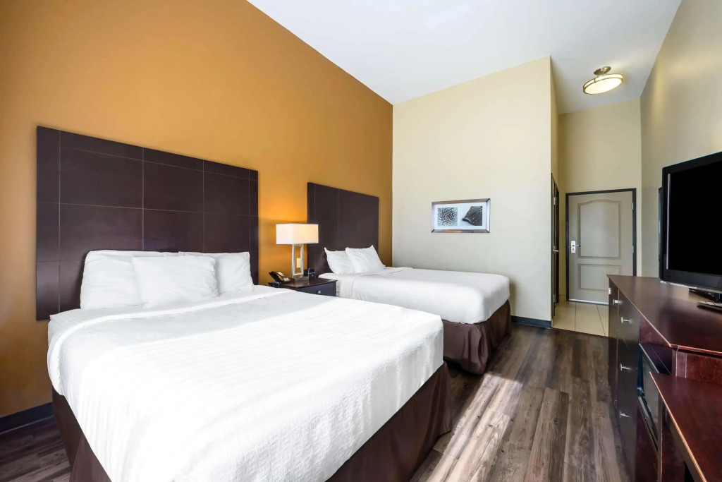 La Quinta by Wyndham Marshall