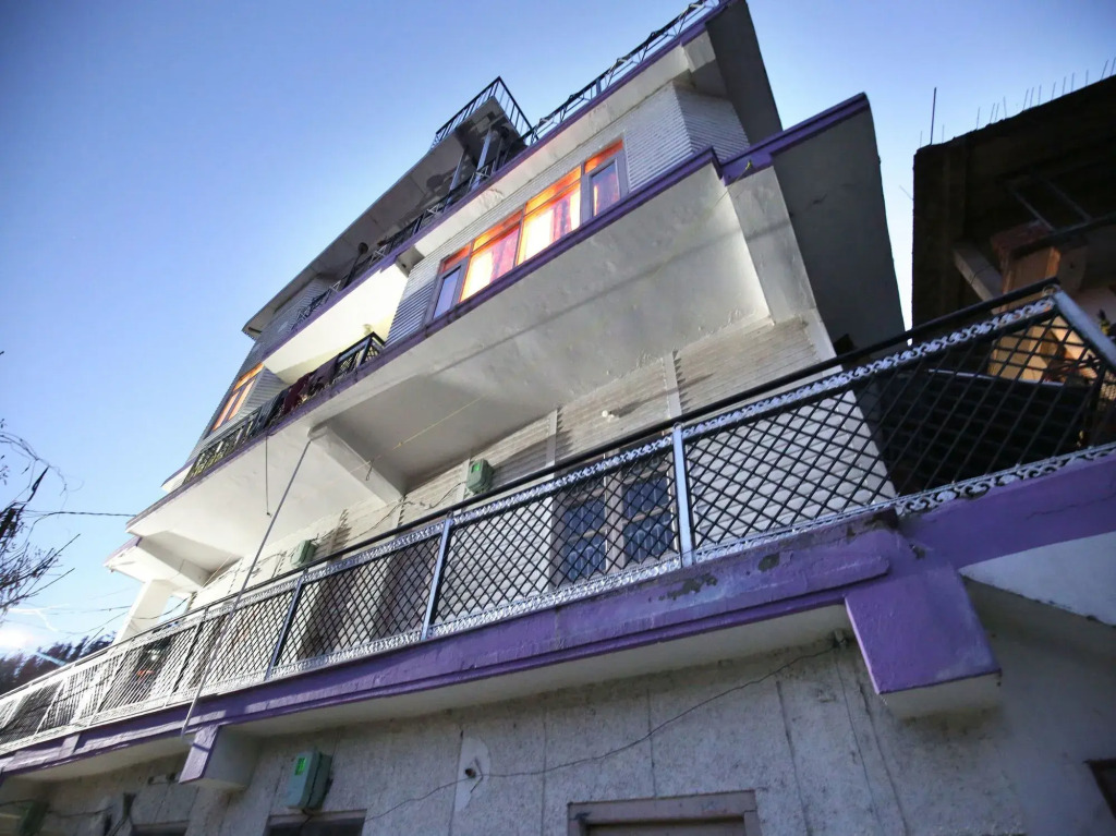 OYO 10858 Home Valley View 2BHK Shimla Bypass