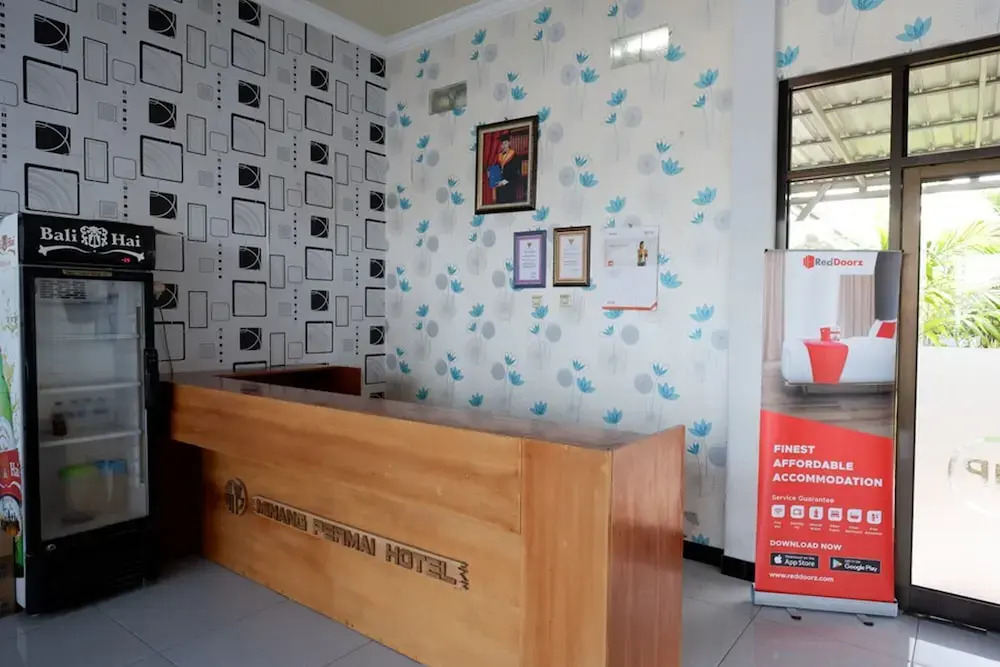 RedDoorz near Teleng Ria Beach