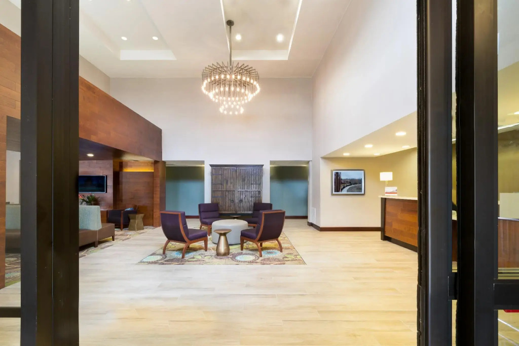 Holiday Inn Express Palestine by IHG