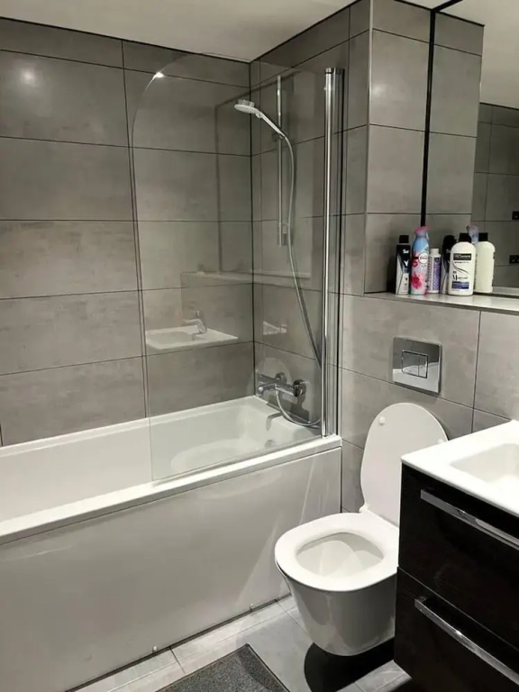 2-bed Luxury Apartment in Birmingham City Center