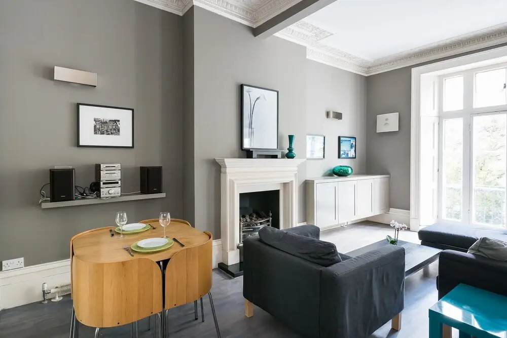 Spacious Period Property Next To Westfield